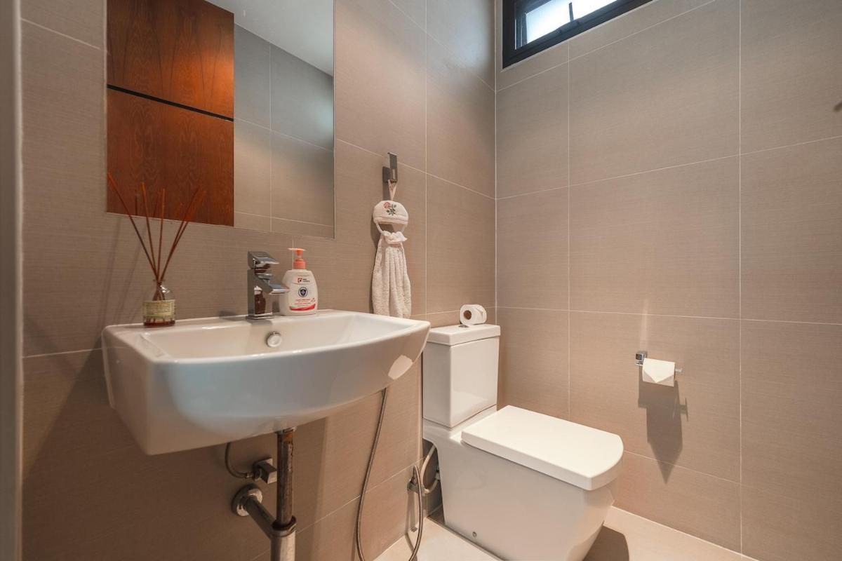 V203 Seahorse Stunning 3br Oceanview Retreat Phuket
